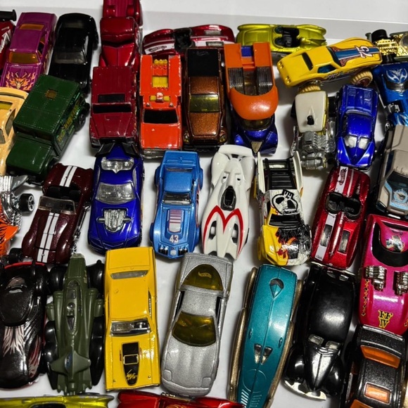 Die-Cast Hot Wheels Toy Car Collection Set with Blue Storage Case - Picture 5 of 6